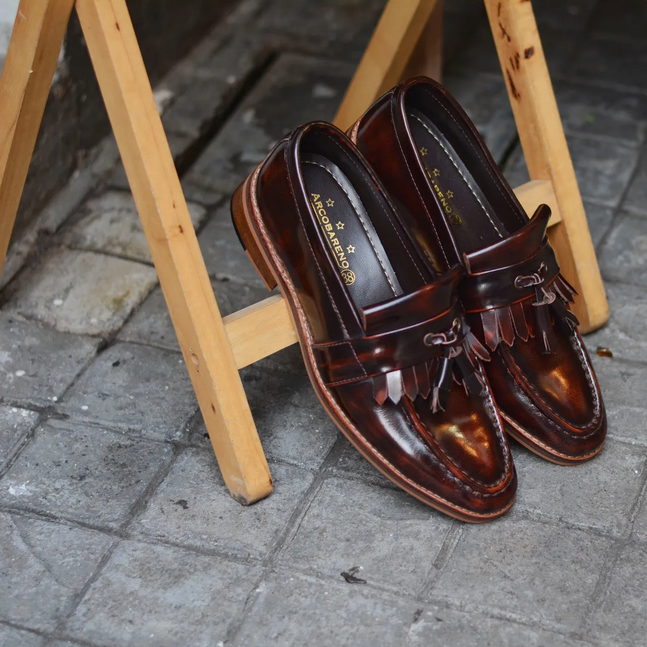 506 Full Strap Tassel Loafer Burgundy