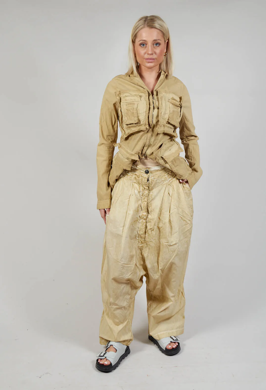 Button-Up Trousers in Wax Cloud