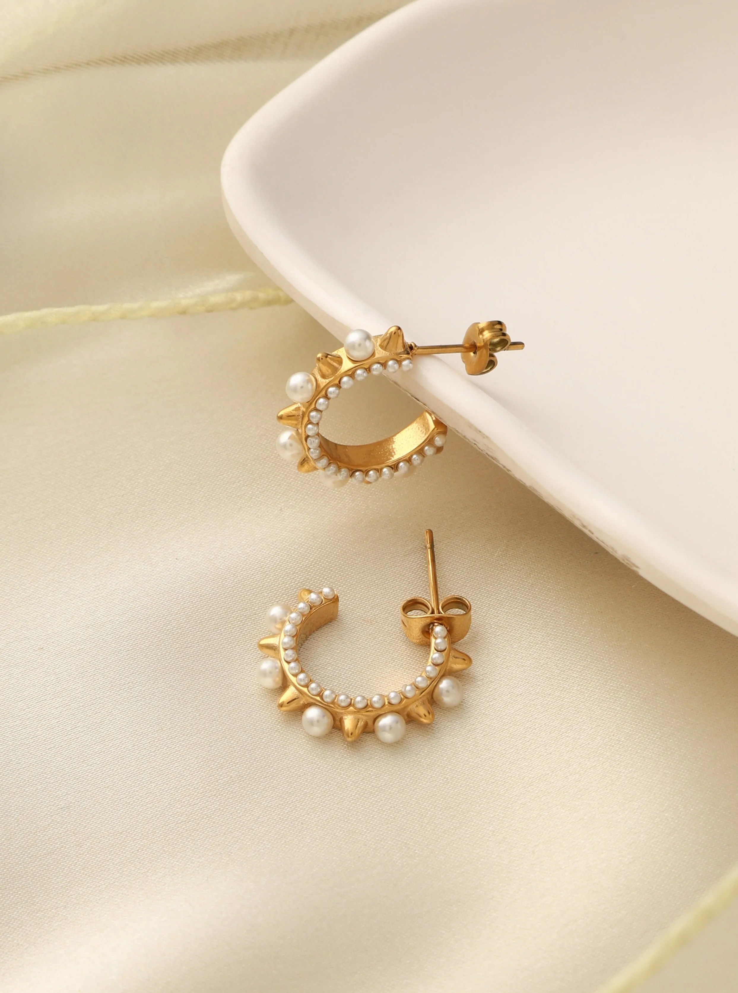 Eleanor Pearl Hoops