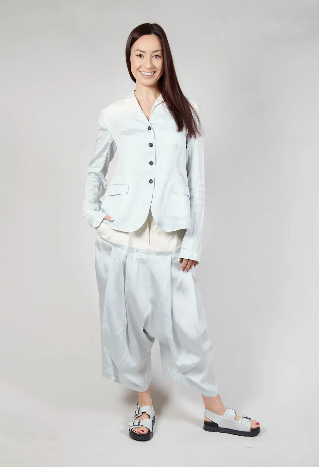 Lightwear Pleated Trousers in Enzian 10%